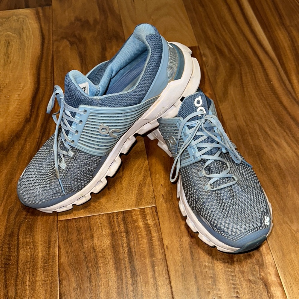 On Cloud Cloudswift Running Shoes - image 1